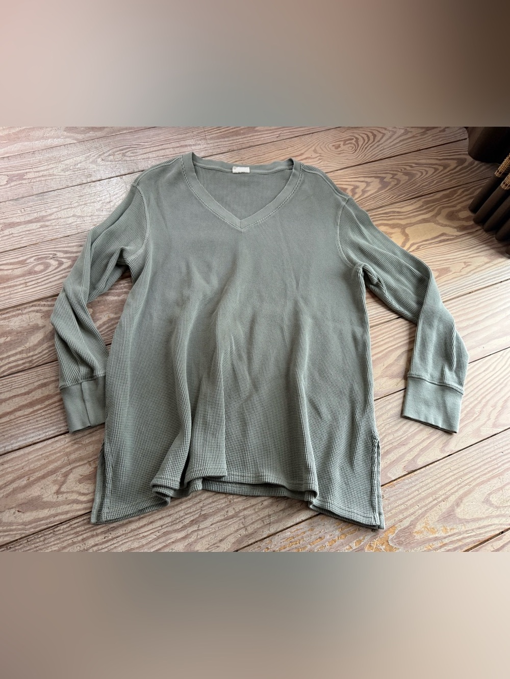 Pact Organic Cotton Waffle Knit V-Neck Shirt XL